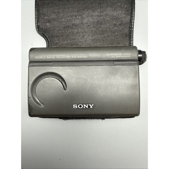 Sony ICF SW100 World Band Receiver FM AM LW SW SSB Radio w Case Manual - Picture 9 of 13